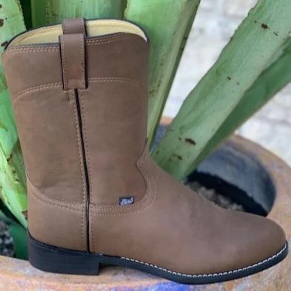 Justin Basic Brown Cowboy Roper Boots Leather Imported Rubber sole NWT 9EEE - Picture 1 of 1